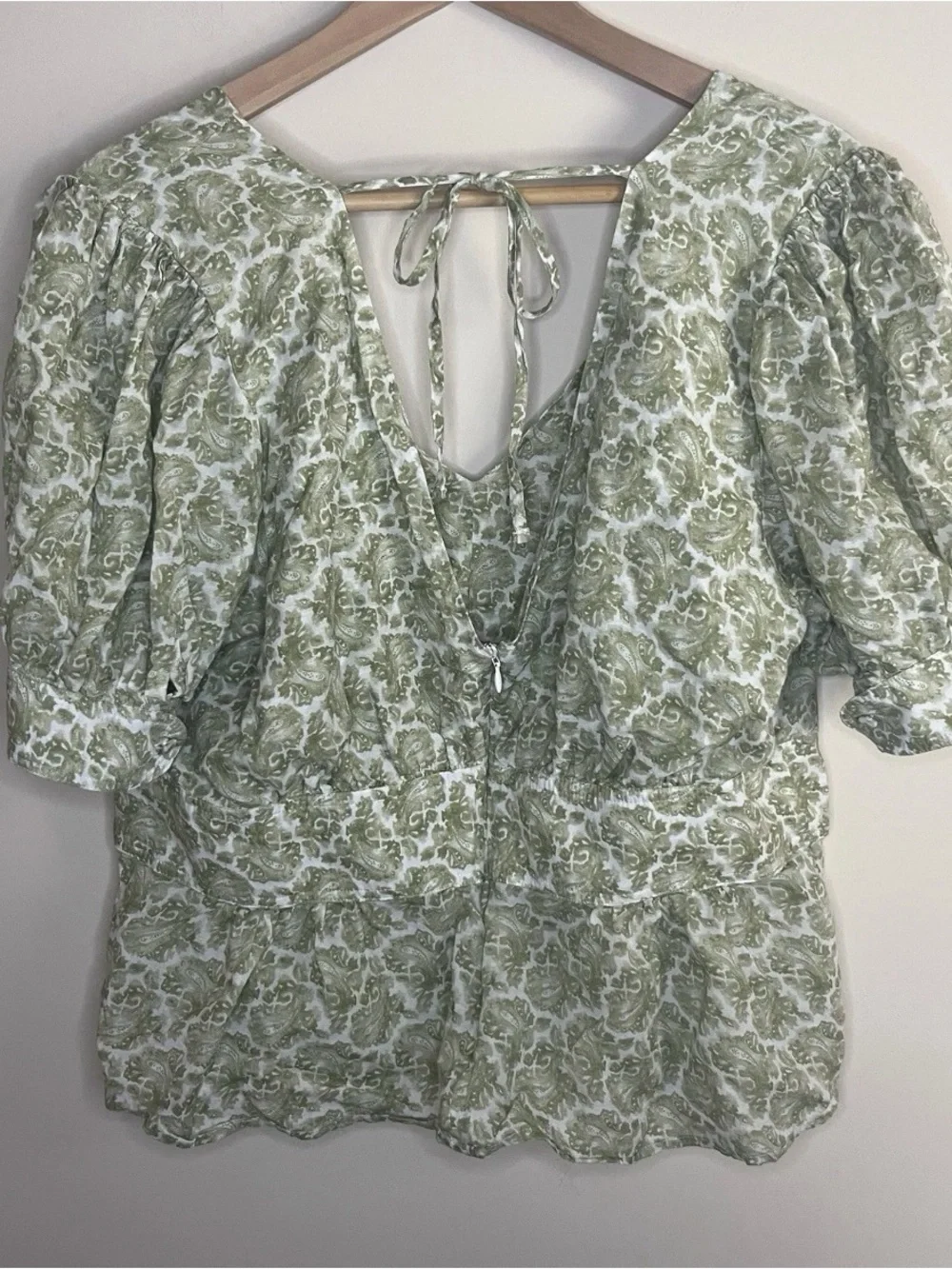 J.Crew V-neck puff-sleeve top in ornate paisley Green White Tie Back Women’s 16